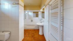 -Okruzni-Bathroom-Defurnished.jpg