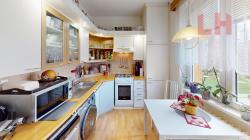 byt-21-nalepkova-9684-ostrava-poruba-kitchen-1.jpg