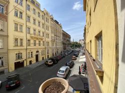 Pokoj s balkonem