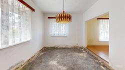 Stary-Sachov-Dining-Room-Defurnished.jpg